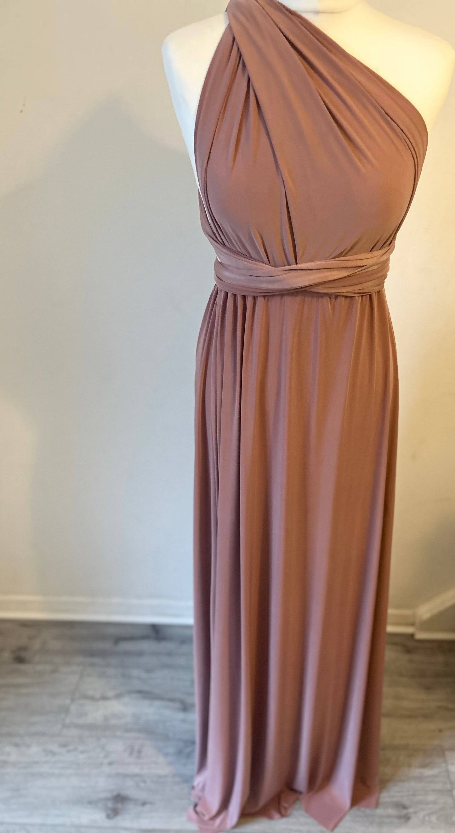 CLASSIC COCOA BLUSH MULTIWAY DRESS