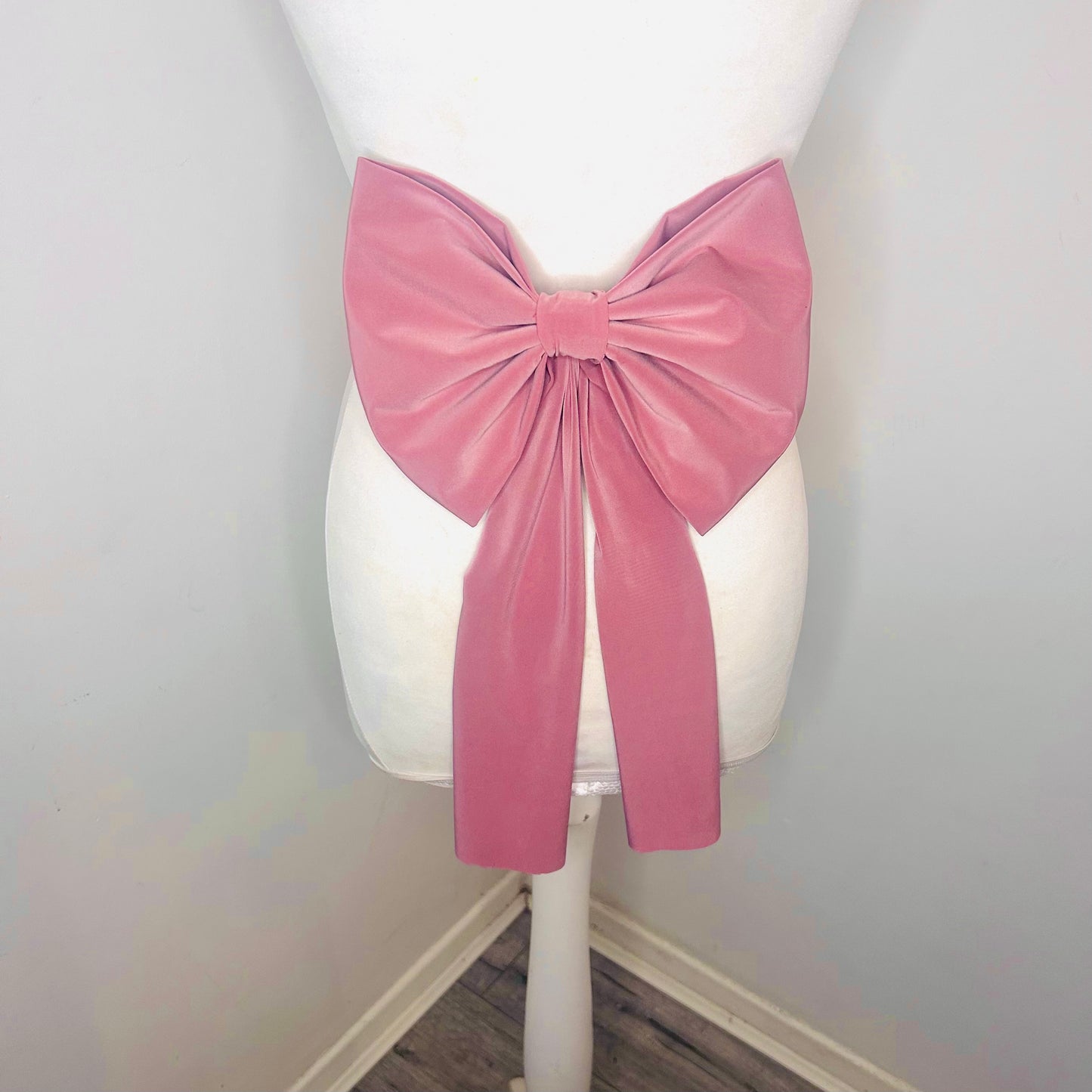 Dress bow